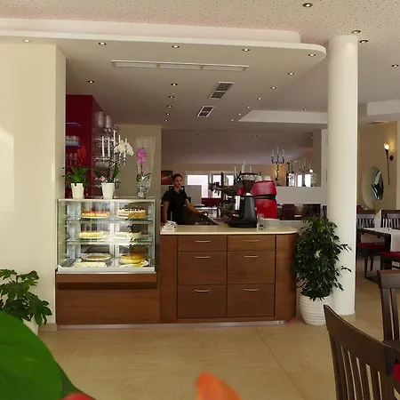 Hotel & Ristorante Passarelli 3*